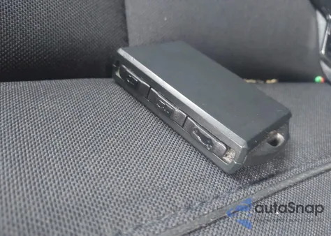 2024 Polestar 2 Long Range Dual Motor/Long Range Dual Motor Plus z USA, uszkodzony, nr VIN YSMFD3KA5RL225553